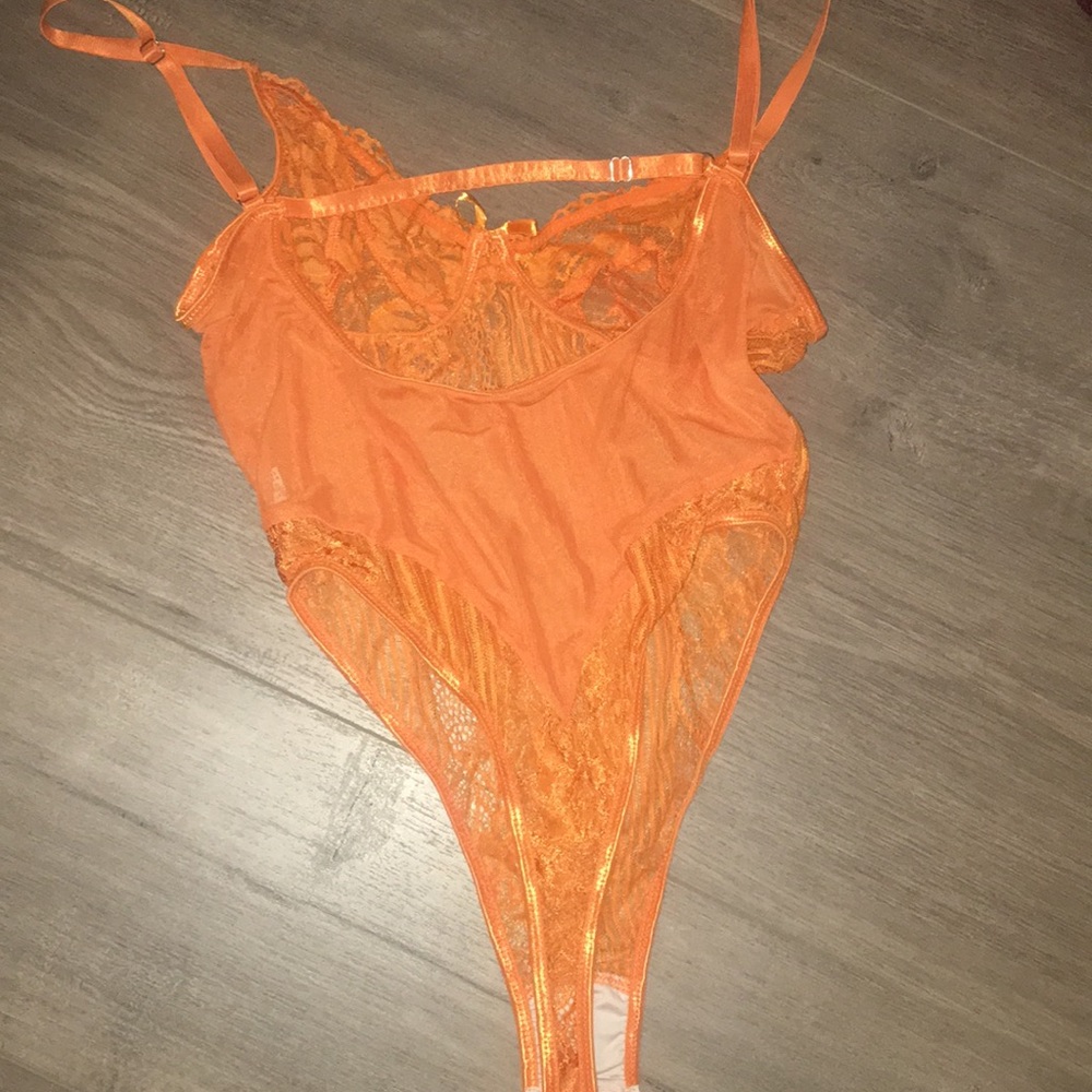 Body suit - Picture 2 of 4